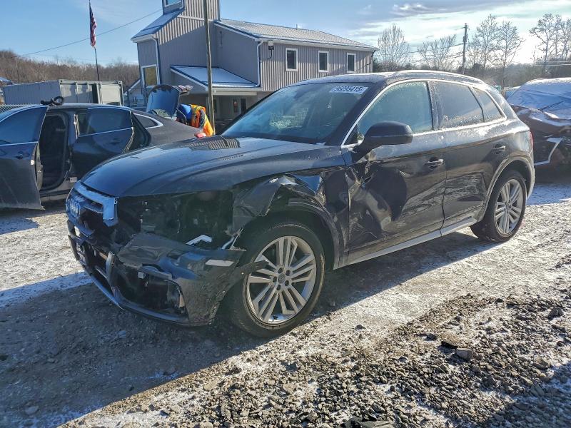 Фото 1 - AUDI Q5