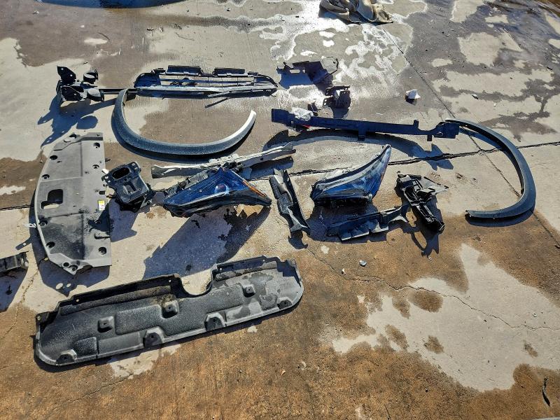 Фото 13 - LEXUS NX