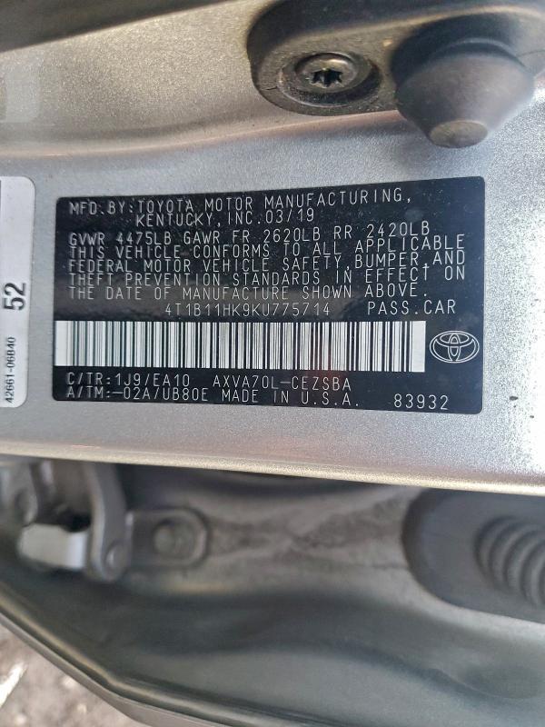 Фото 12 - TOYOTA CAMRY