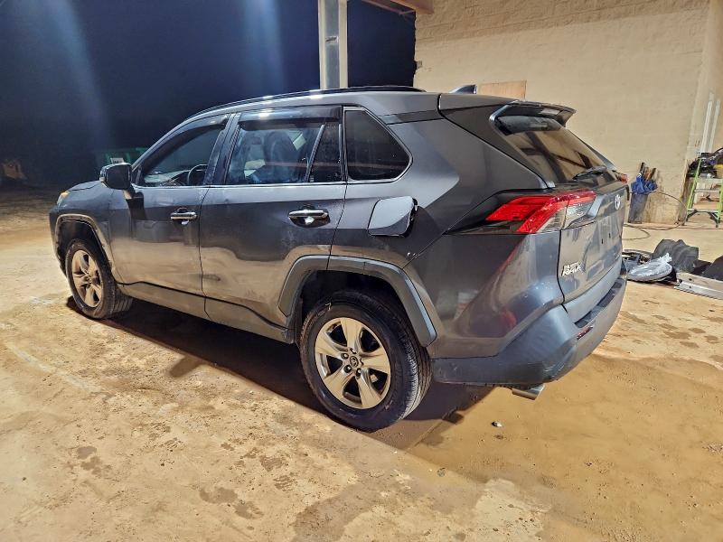 Фото 2 - TOYOTA RAV4