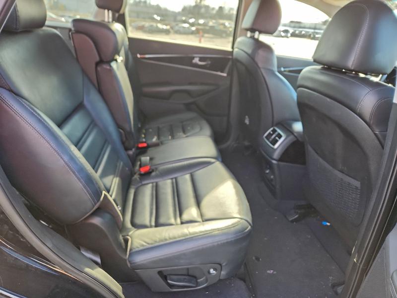 Фото 11 - KIA SORENTO