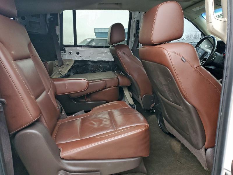 Фото 10 - CHEVROLET SUBURBAN