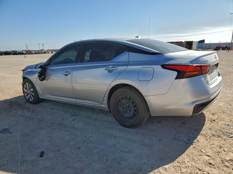 Фото 2 - NISSAN ALTIMA