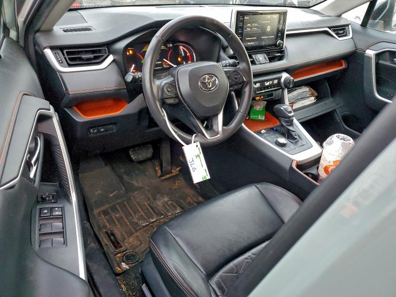 Фото 8 - TOYOTA RAV4