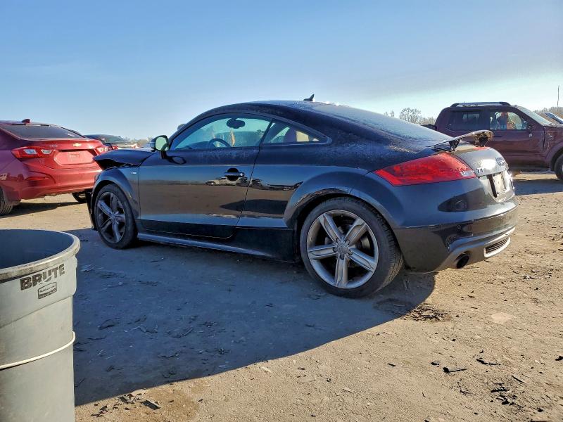 Фото 2 - AUDI TT