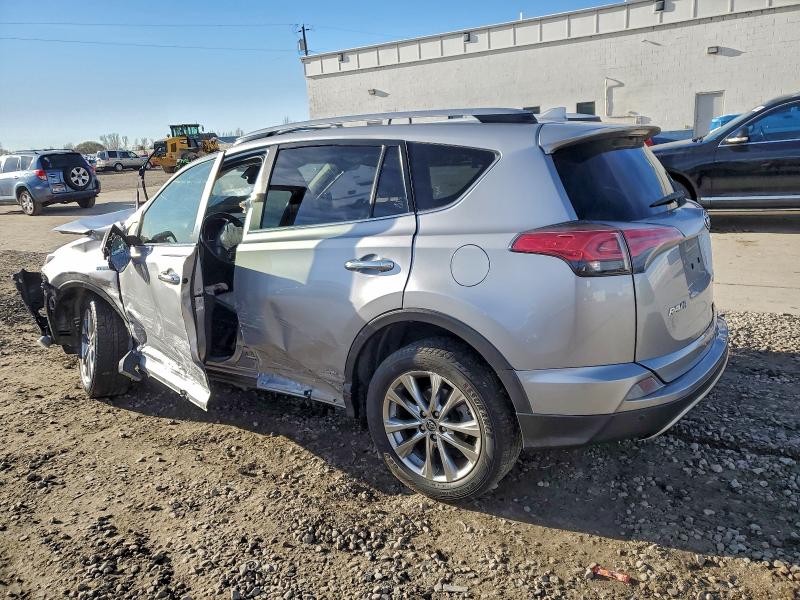 Фото 2 - TOYOTA RAV4