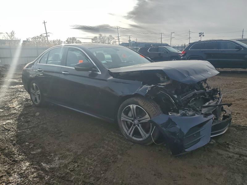 Фото 4 - MERCEDES-BENZ E-CLASS