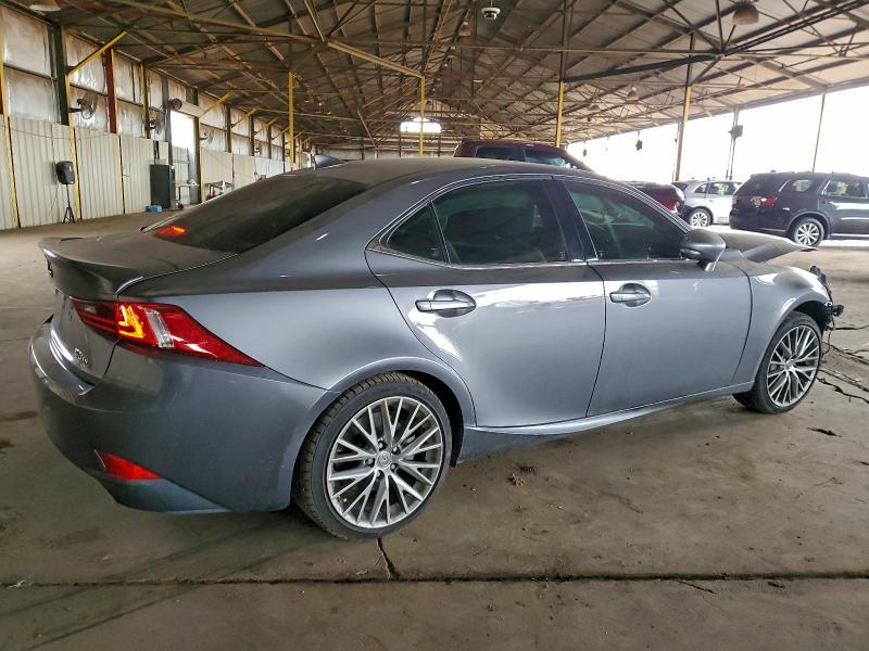 Фото 3 - LEXUS IS