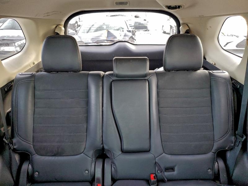 Фото 10 - MITSUBISHI OUTLANDER