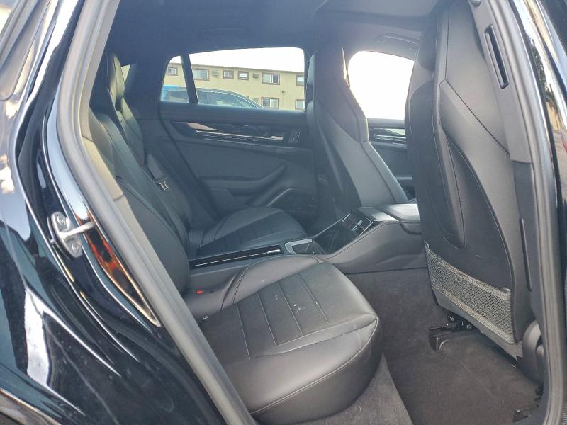 Фото 10 - PORSCHE PANAMERA