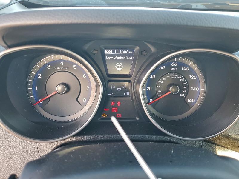 Фото 9 - HYUNDAI ELANTRA