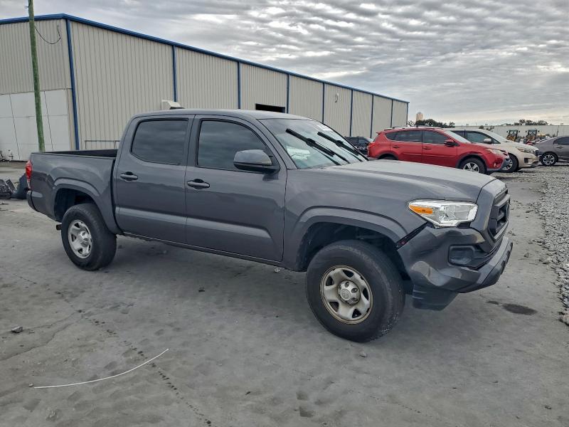 Фото 4 - TOYOTA TACOMA