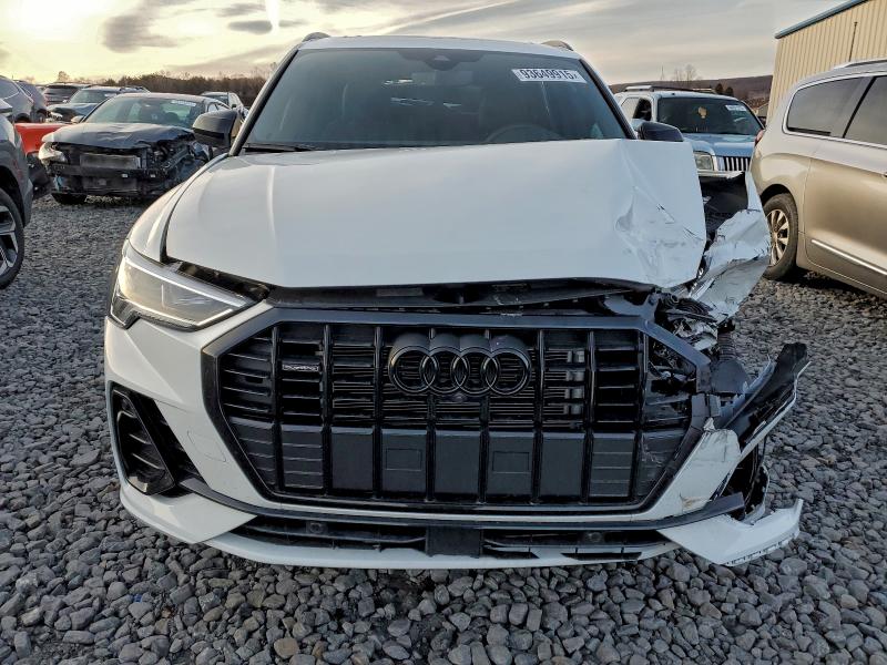 Фото 5 - AUDI Q3