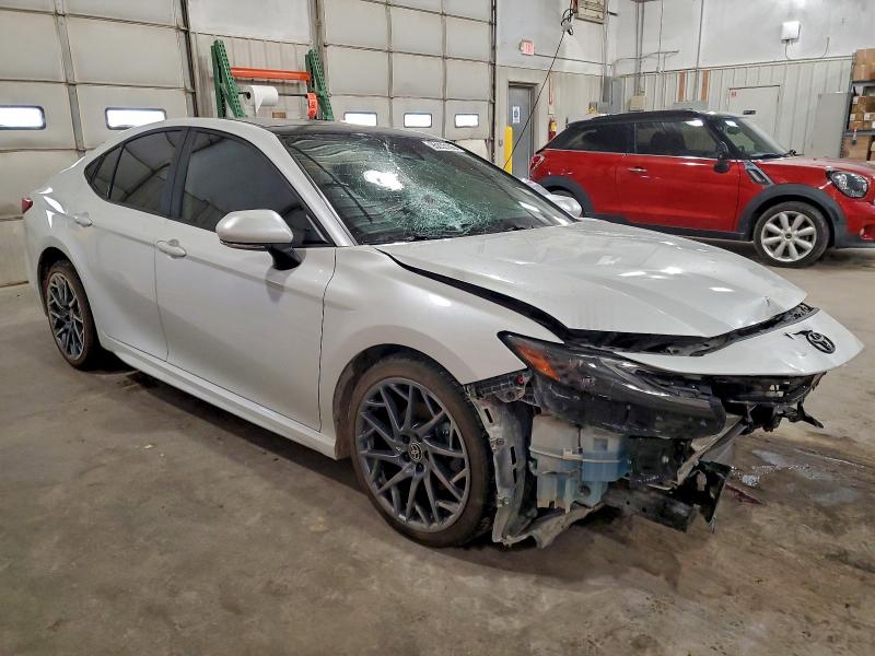 Фото 4 - TOYOTA CAMRY