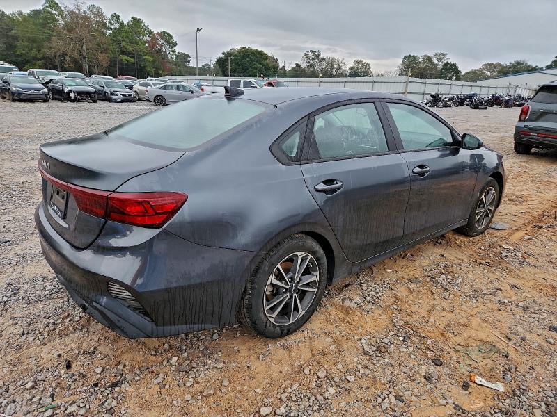 Фото 3 - KIA FORTE