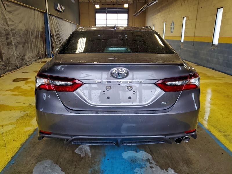 Фото 6 - TOYOTA CAMRY