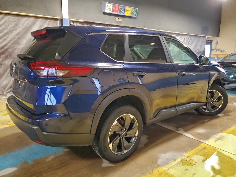 Фото 3 - NISSAN ROGUE