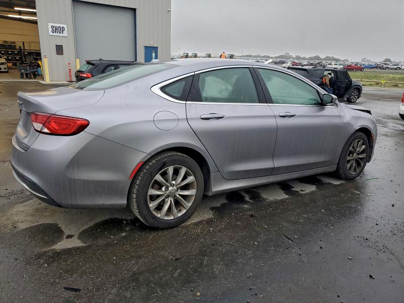 Фото 3 - CHRYSLER 200