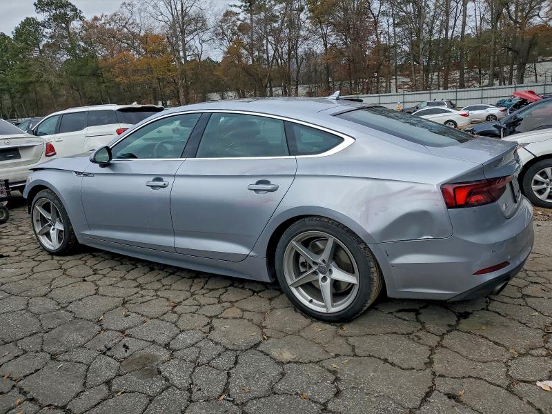 Фото 2 - AUDI A5