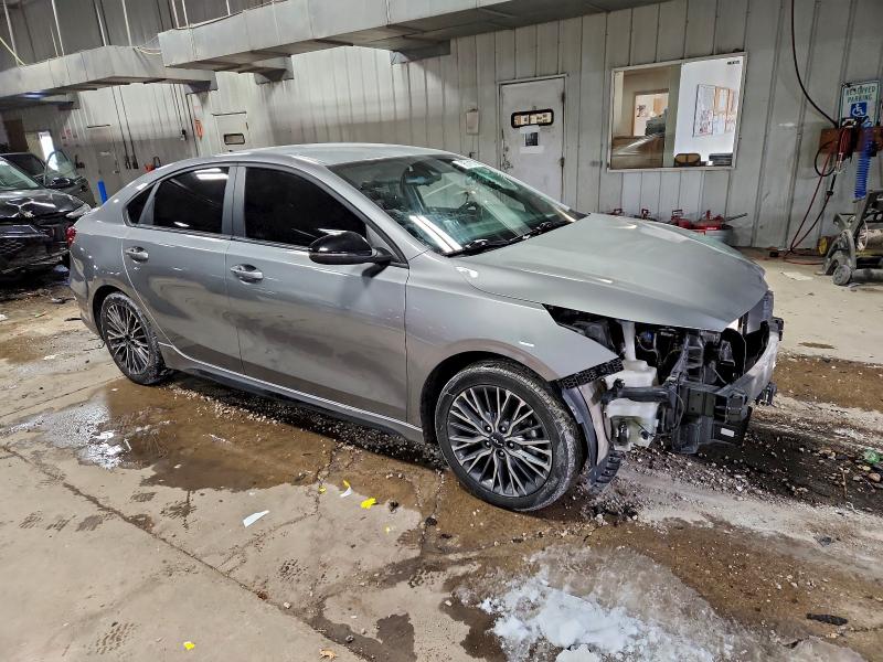 Фото 4 - KIA FORTE