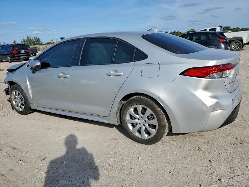 Фото 2 - TOYOTA COROLLA