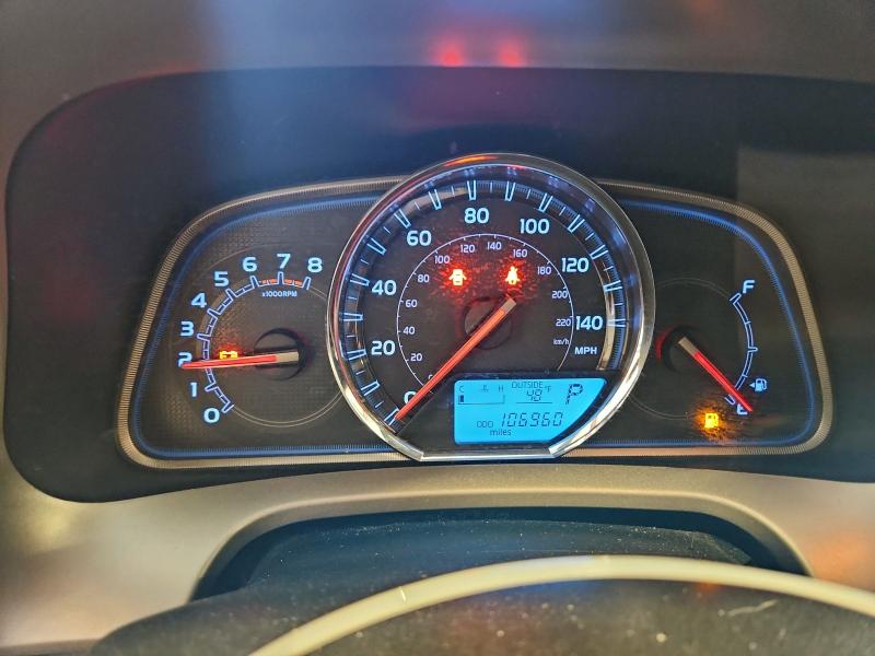 Фото 9 - TOYOTA RAV4