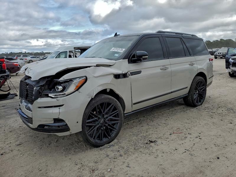 Фото 1 - LINCOLN NAVIGATOR