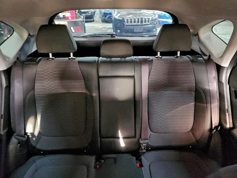 Фото 10 - KIA SELTOS