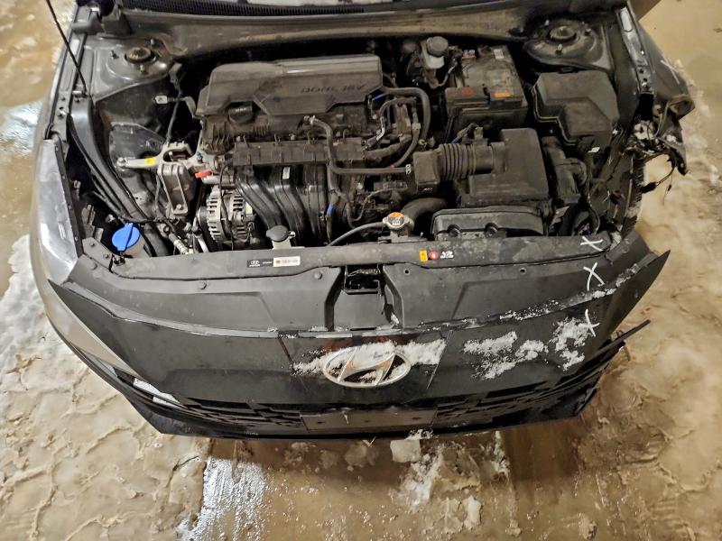 Фото 11 - HYUNDAI ELANTRA