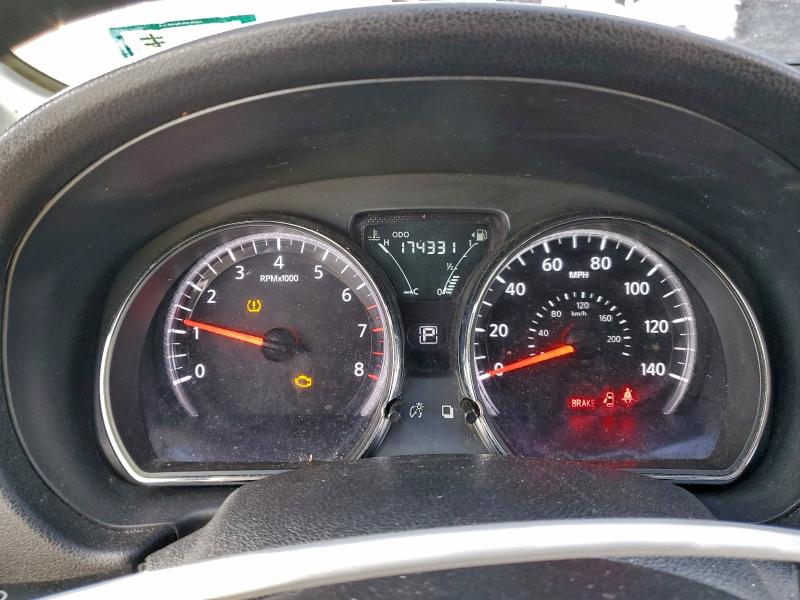 Фото 9 - NISSAN VERSA