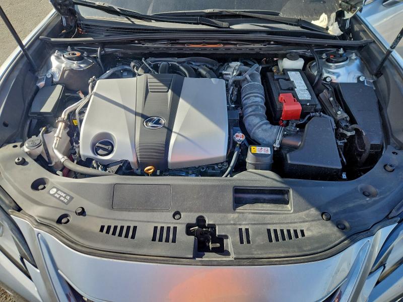 Фото 11 - LEXUS ES350