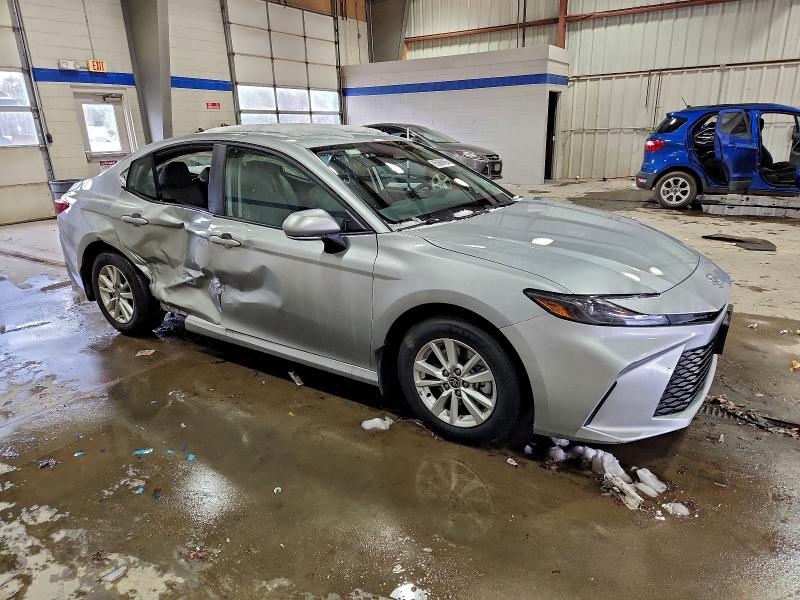 Фото 4 - TOYOTA CAMRY