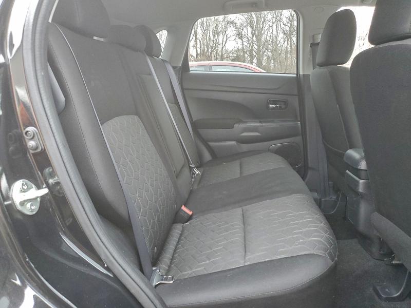 Фото 11 - MITSUBISHI OUTLANDER