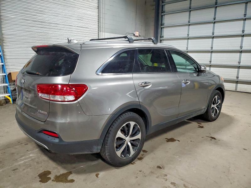 Фото 3 - KIA SORENTO