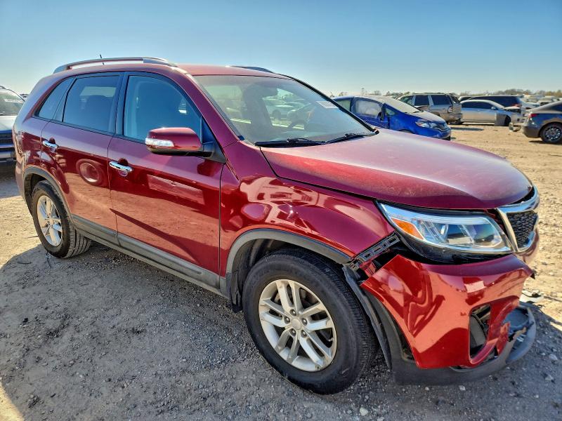 Фото 4 - KIA SORENTO