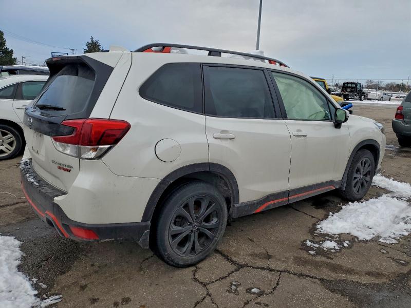 Фото 3 - SUBARU FORESTER