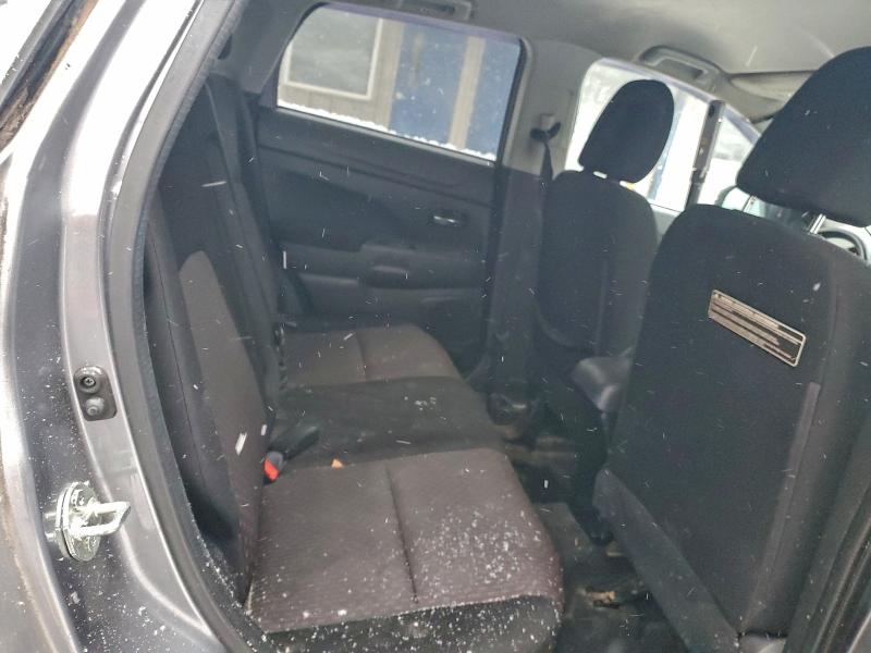 Фото 11 - MITSUBISHI OUTLANDER