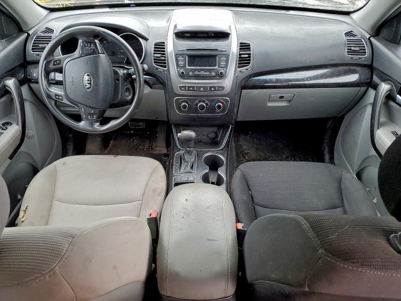 Фото 8 - KIA SORENTO