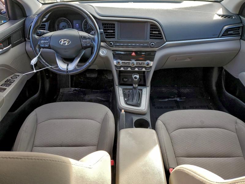 Фото 8 - HYUNDAI ELANTRA