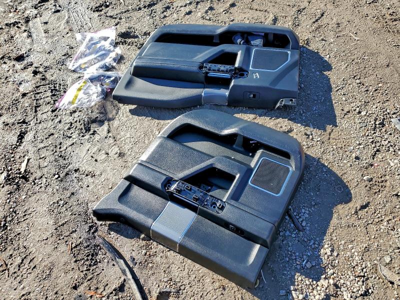 Фото 12 - FORD F-150