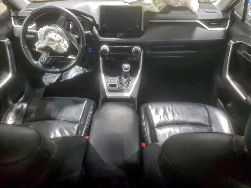 Фото 8 - TOYOTA RAV4