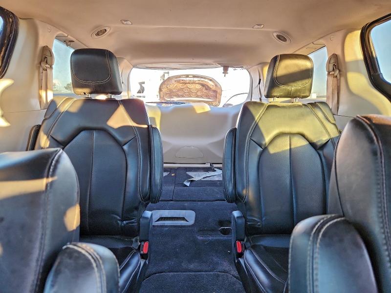 Фото 10 - CHRYSLER MINIVAN