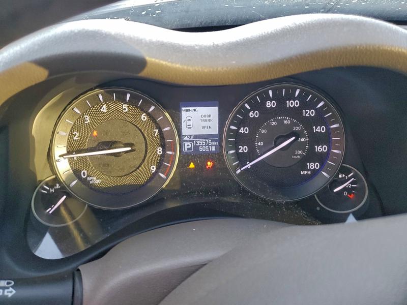 Фото 9 - INFINITI Q70