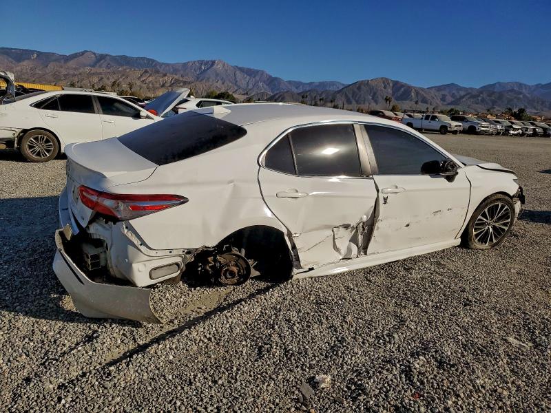 Фото 3 - TOYOTA CAMRY