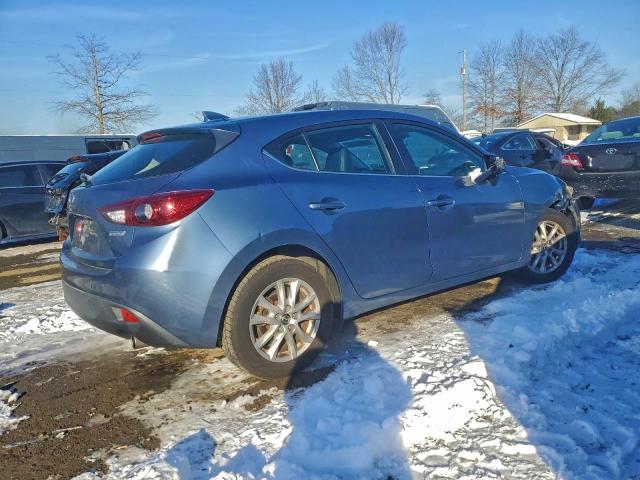 Фото 3 - MAZDA 3