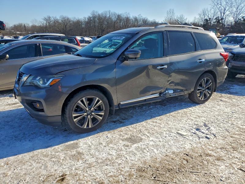 Фото 1 - NISSAN PATHFINDER