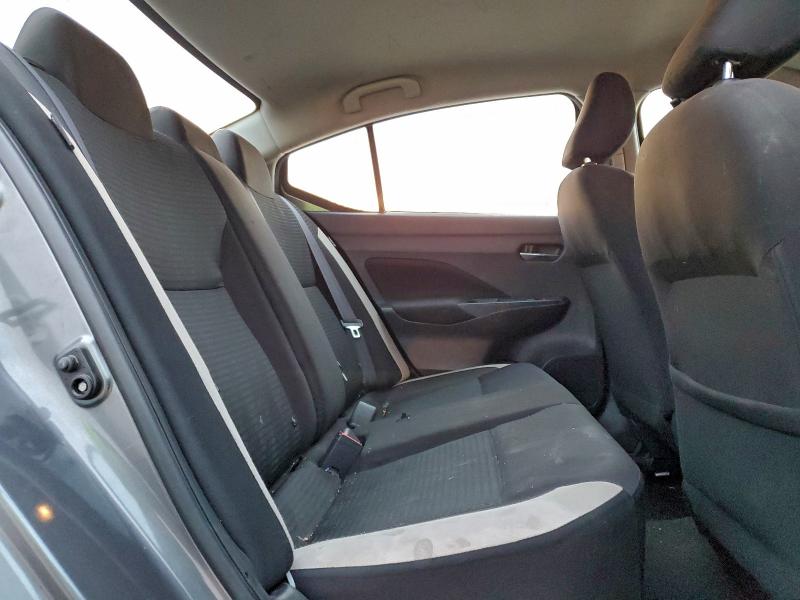 Фото 10 - NISSAN VERSA