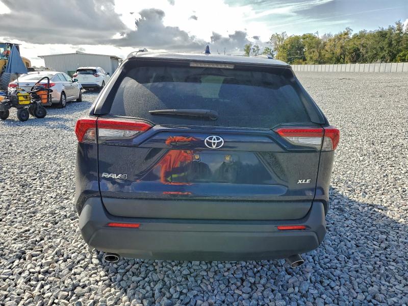 Фото 6 - TOYOTA RAV4