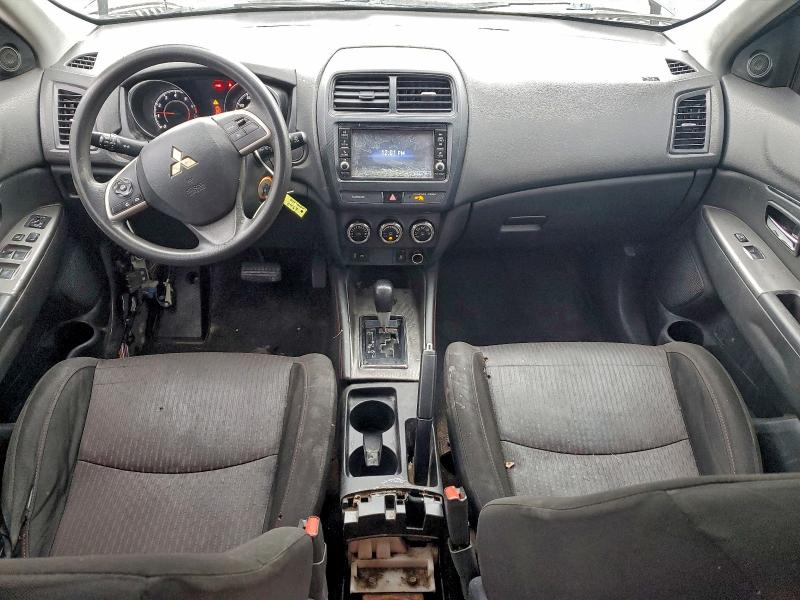 Фото 8 - MITSUBISHI OUTLANDER