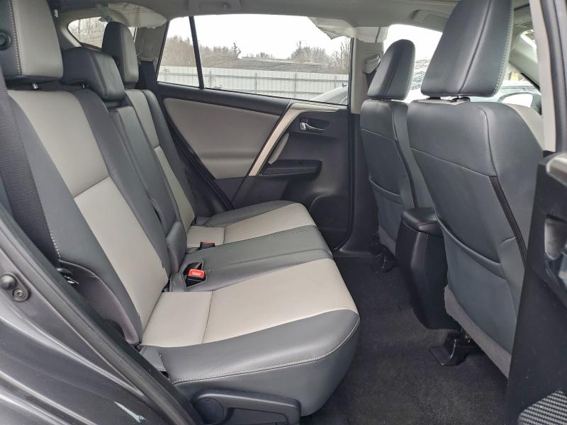 Фото 11 - TOYOTA RAV4